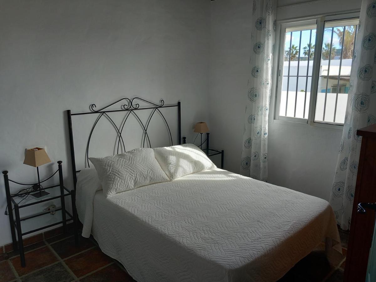 Apartamentos Cala Isabel Zahora Buitenkant foto