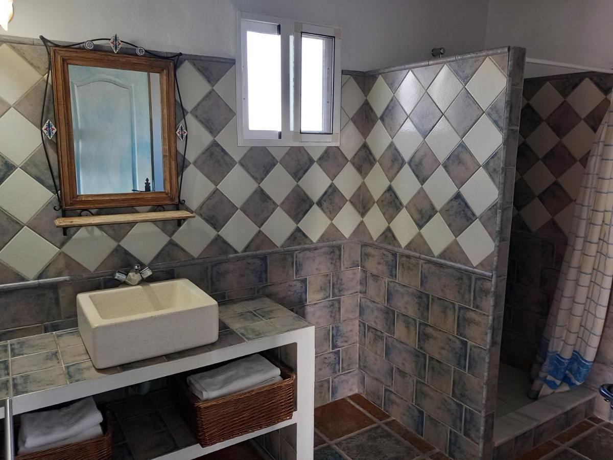 Apartamentos Cala Isabel Zahora Buitenkant foto